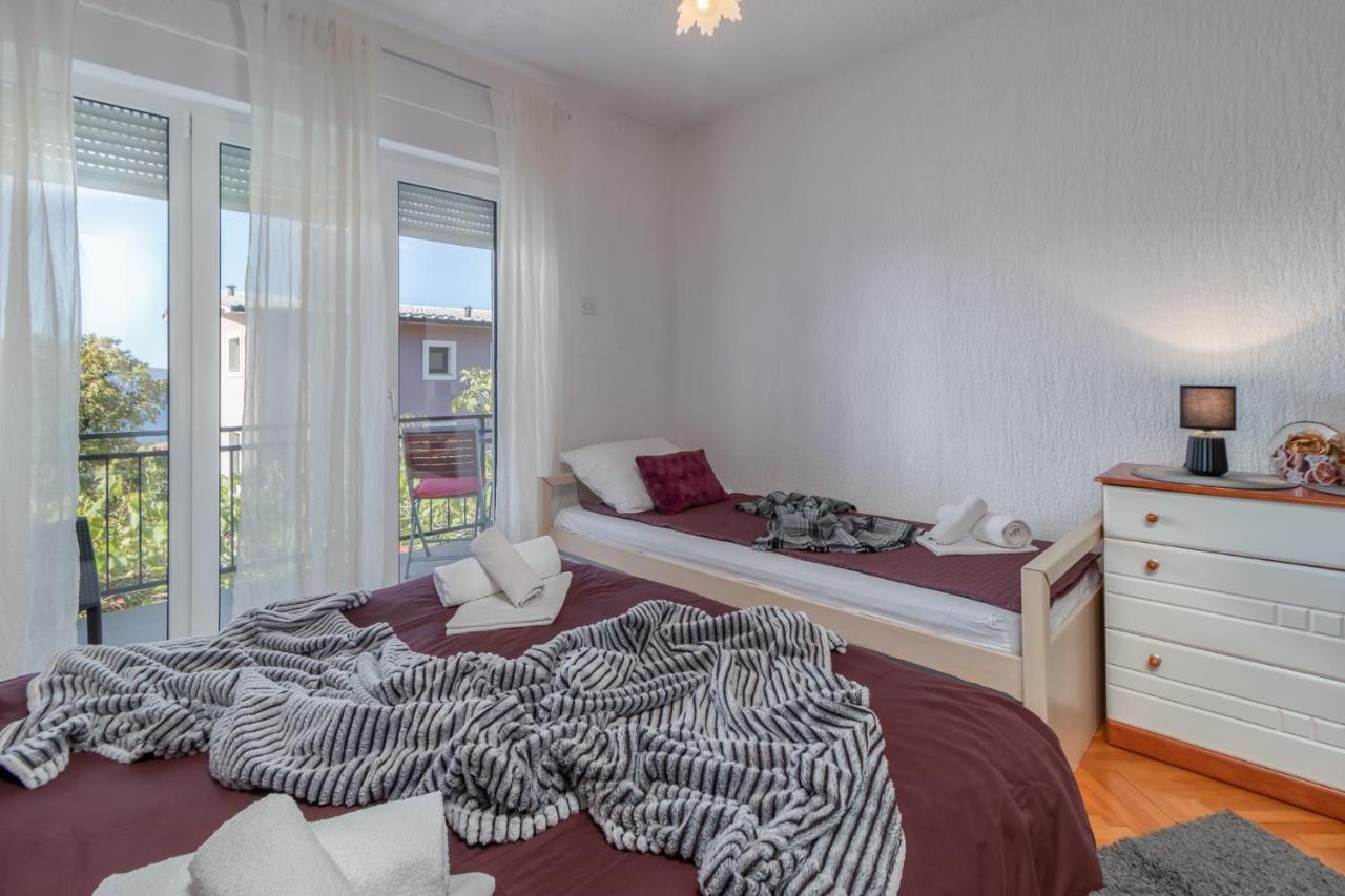 Apartments Lord Novi Vinodolski Eksteriør bilde